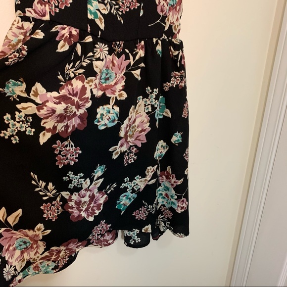 Band of Gypsies Liberty Floral flowy  Dress With Pockets size Small - Picture 9 of 16